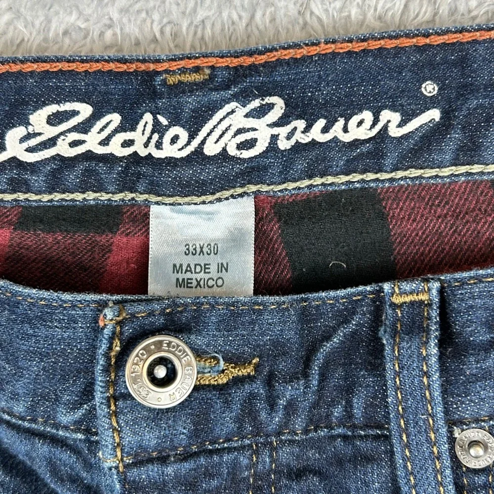 Eddie Bauer measured 32x27